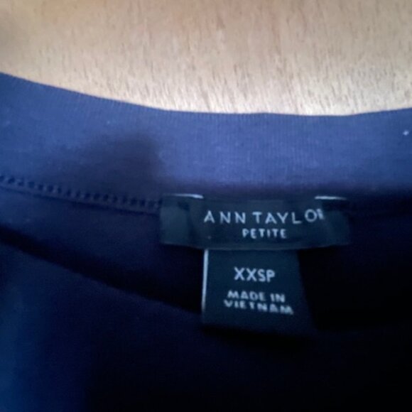 Ann Taylor Cap Sleeve - Picture 2 of 3